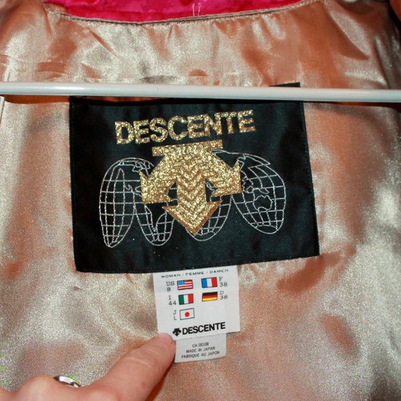 Descente Women's Fuchsia Ski Jacket - Picture 6 of 8